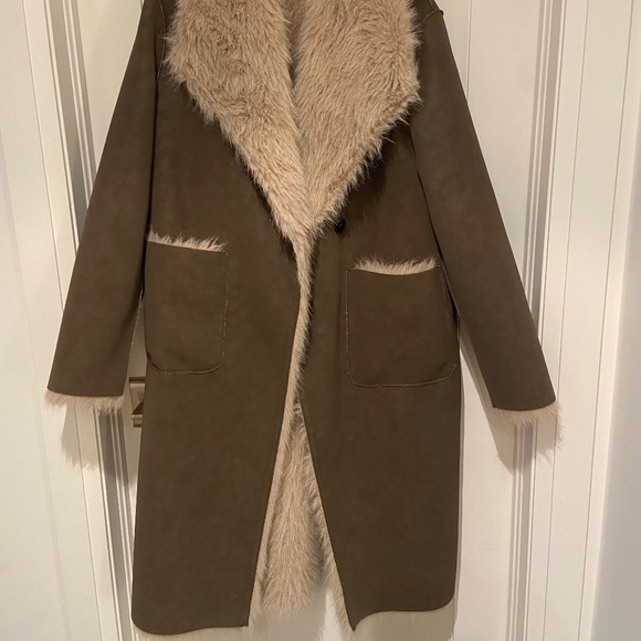 Faux Fur Double-Faced, Reversible Coat - Colour Mink - Picture 1 of 5
